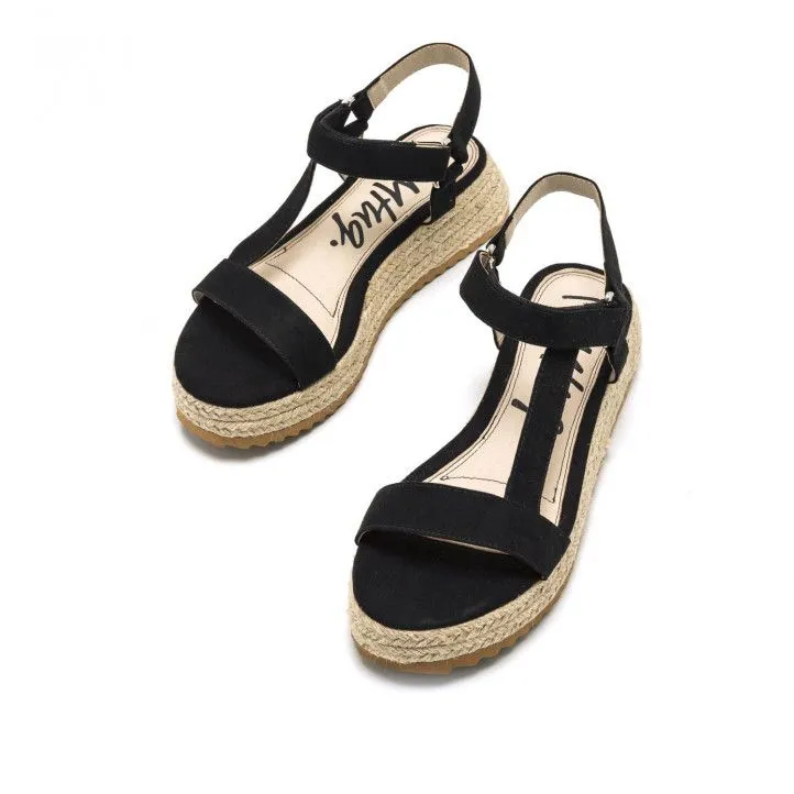 Sandalias plataformas Mustang de color negro con cuña de efecto yute