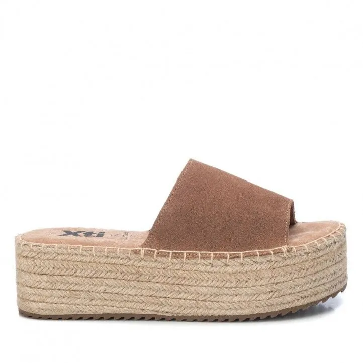 Sandalias plataformas Xti 04282802 camel