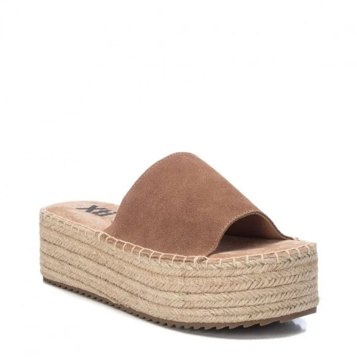 Sandalias plataformas Xti 04282802 camel