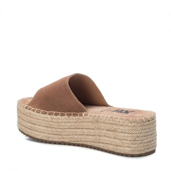 Sandalias plataformas Xti 04282802 camel