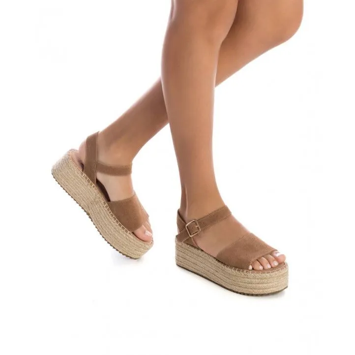 Sandalias plataformas Xti 04282901 camel