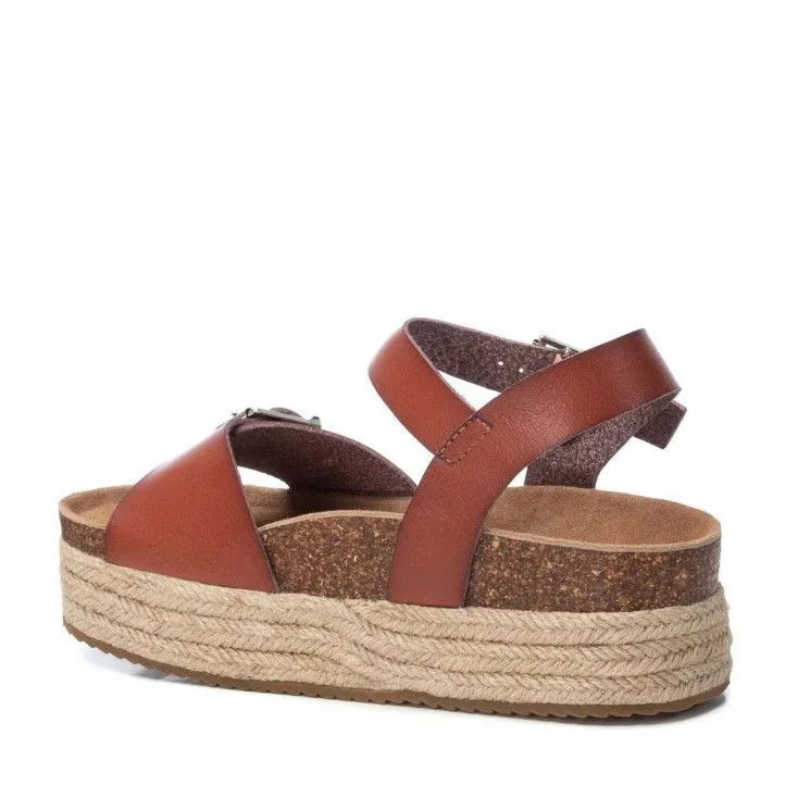 Sandalias plataformas Xti 3557602 camel